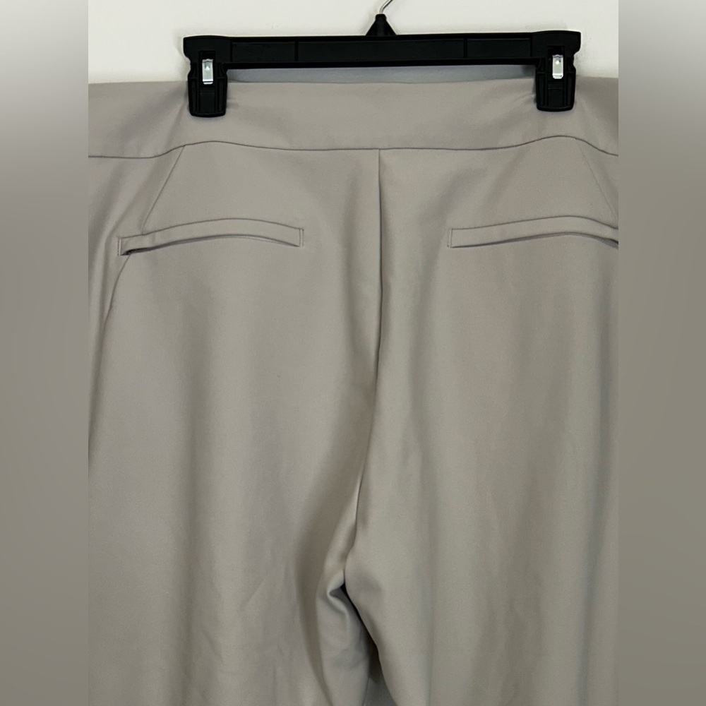 Athleta Stellar Straight Crop Pant EUC Tan/Khaki/Gray Size 22 Stretch - Picture 4 of 10